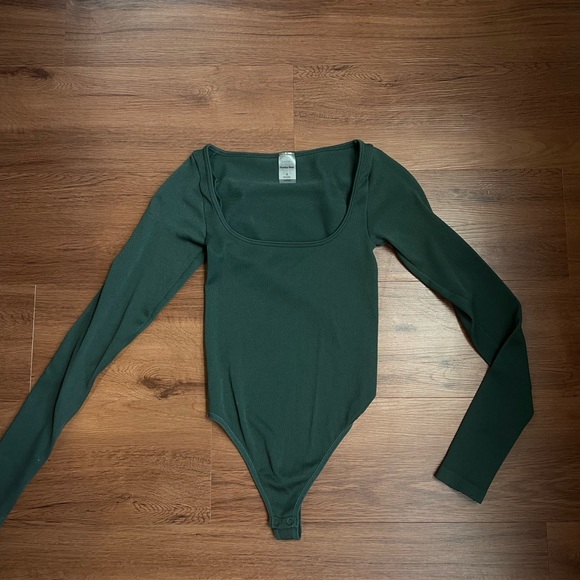 Aritzia Tops Aritzia Bodysuit Poshmark